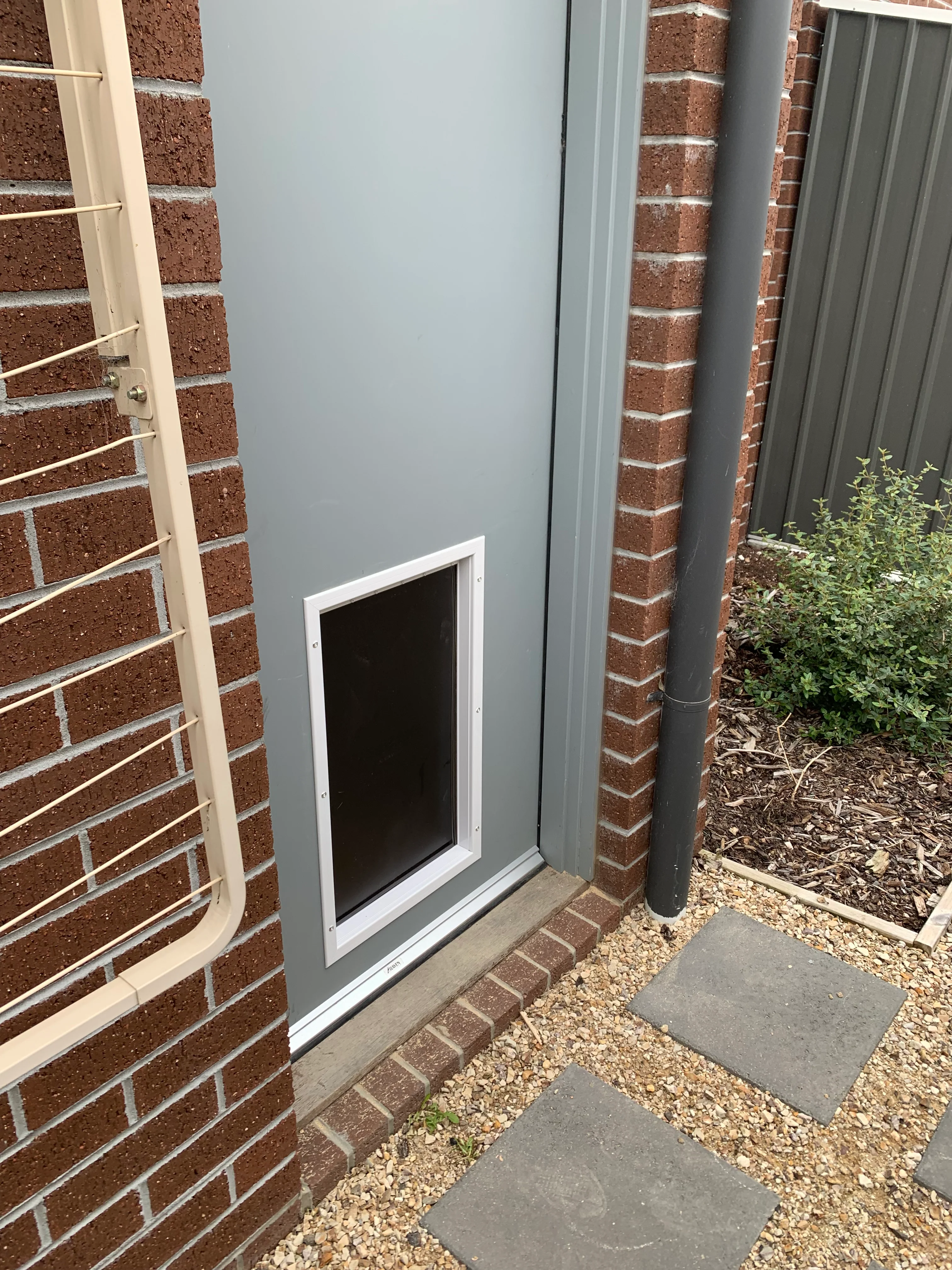 Staywell Pet Door [S, M, L, XL] - Image 6